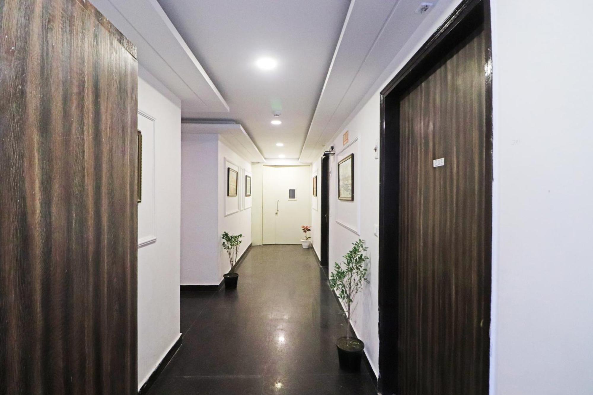 Hotel Mayda Prime Near Delhi Airport Nuova Delhi Esterno foto