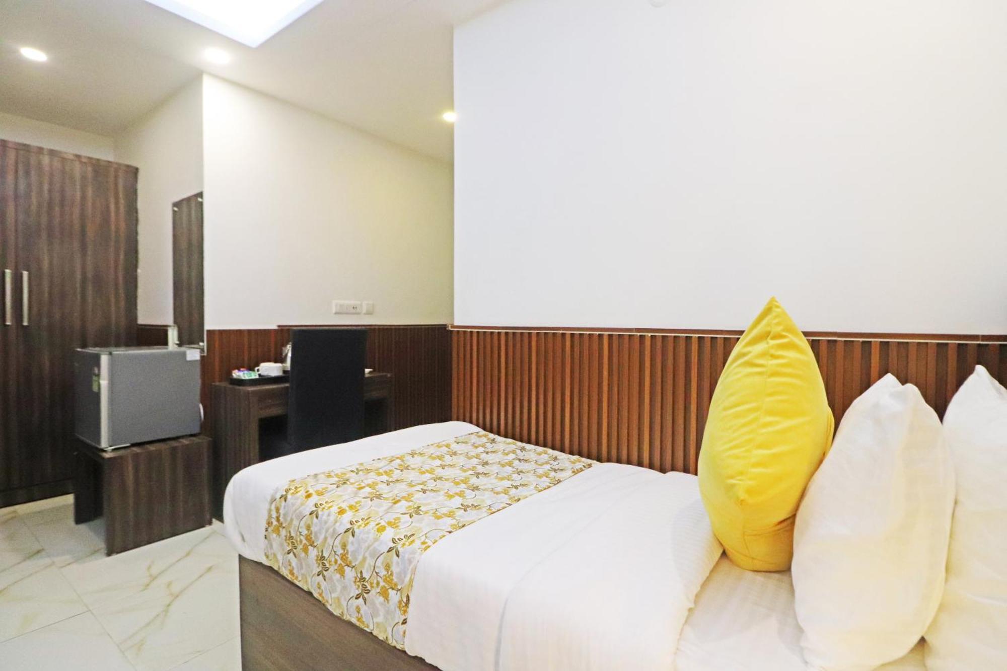 Hotel Mayda Prime Near Delhi Airport Nuova Delhi Esterno foto