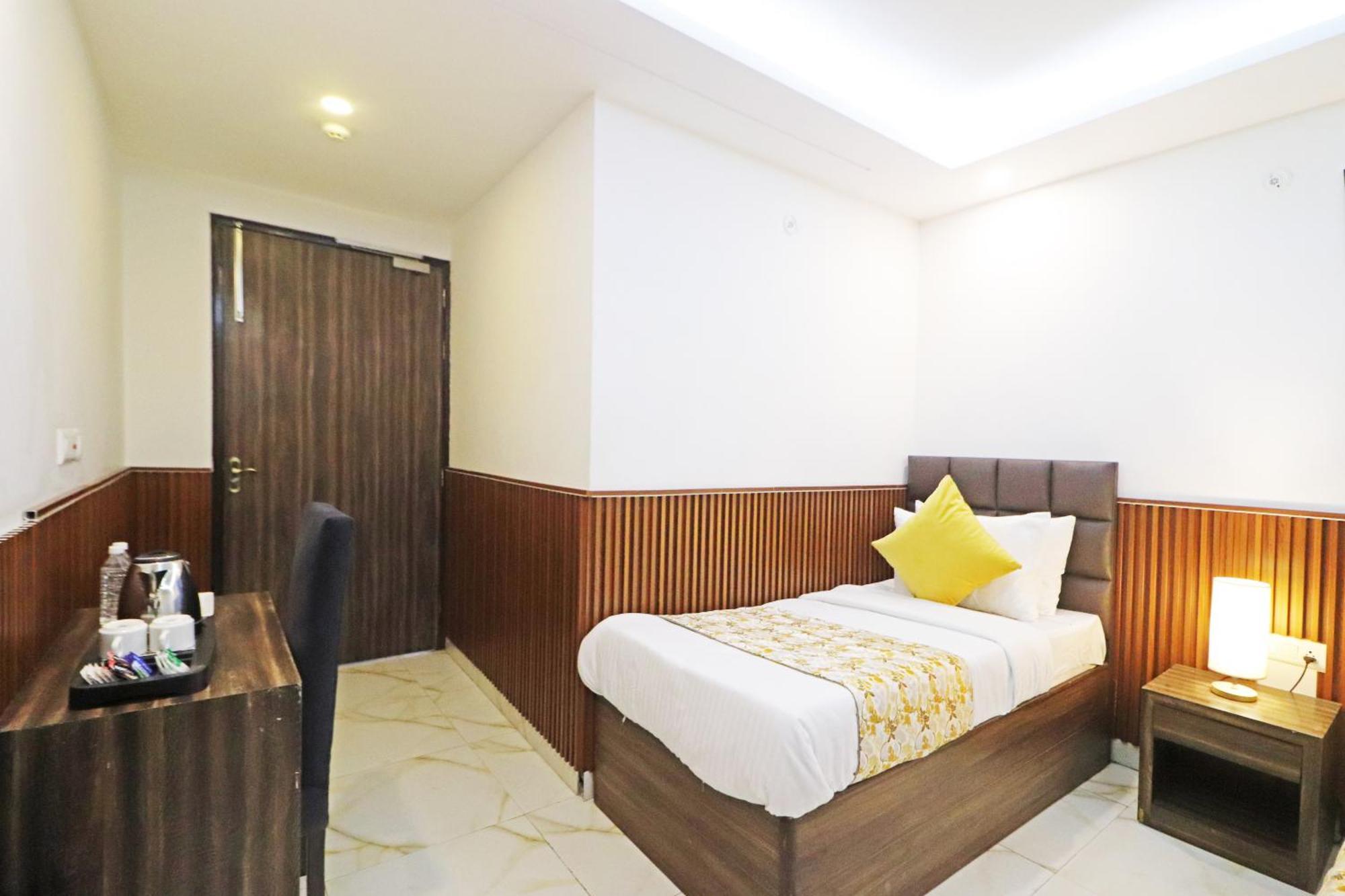 Hotel Mayda Prime Near Delhi Airport Nuova Delhi Esterno foto