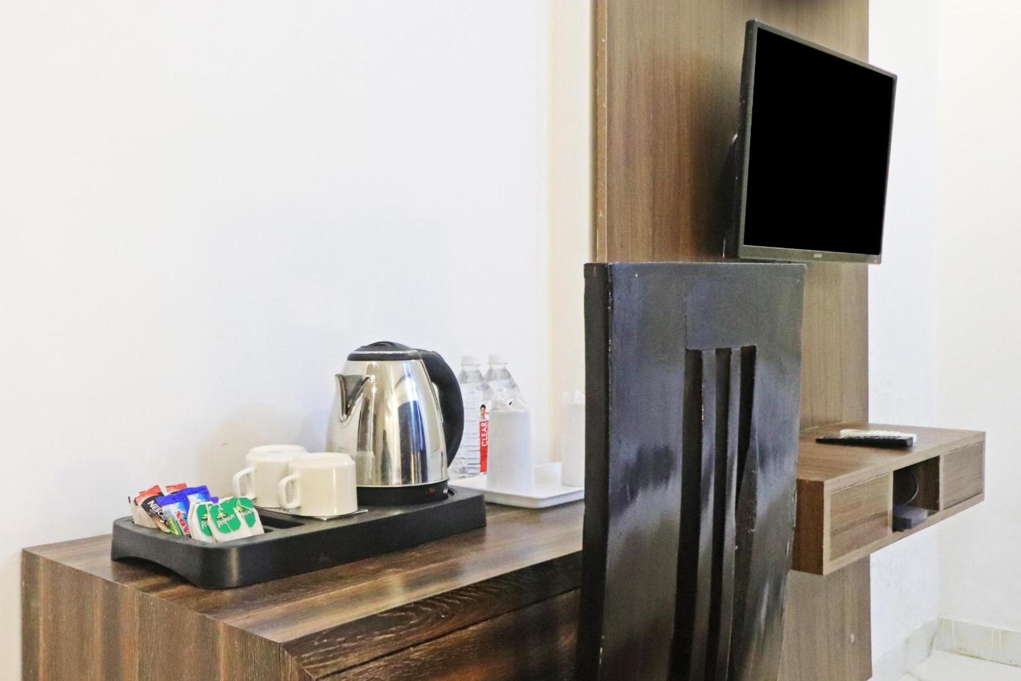 Hotel Mayda Prime Near Delhi Airport Nuova Delhi Esterno foto